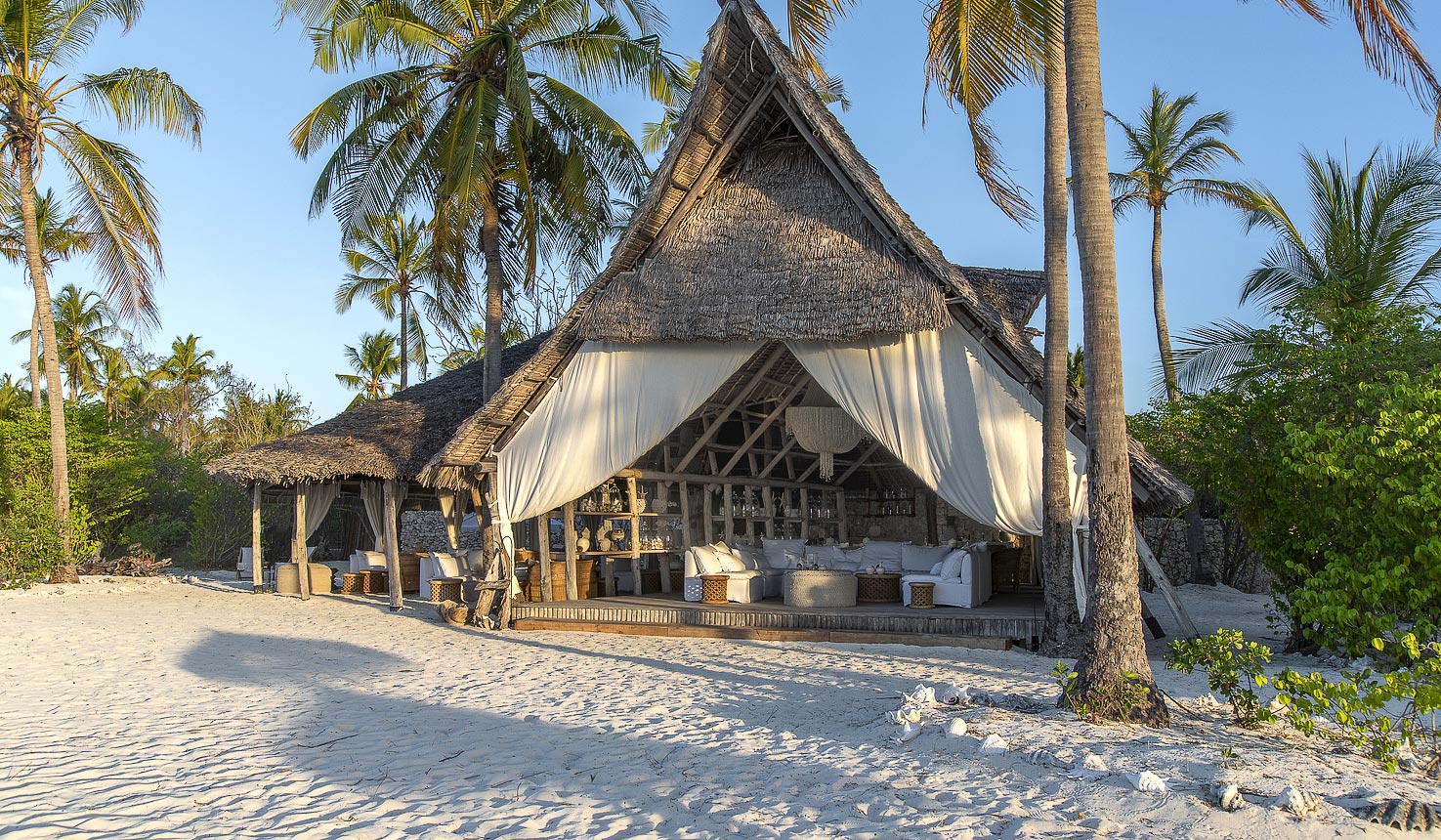 Fanjove Island Lodge