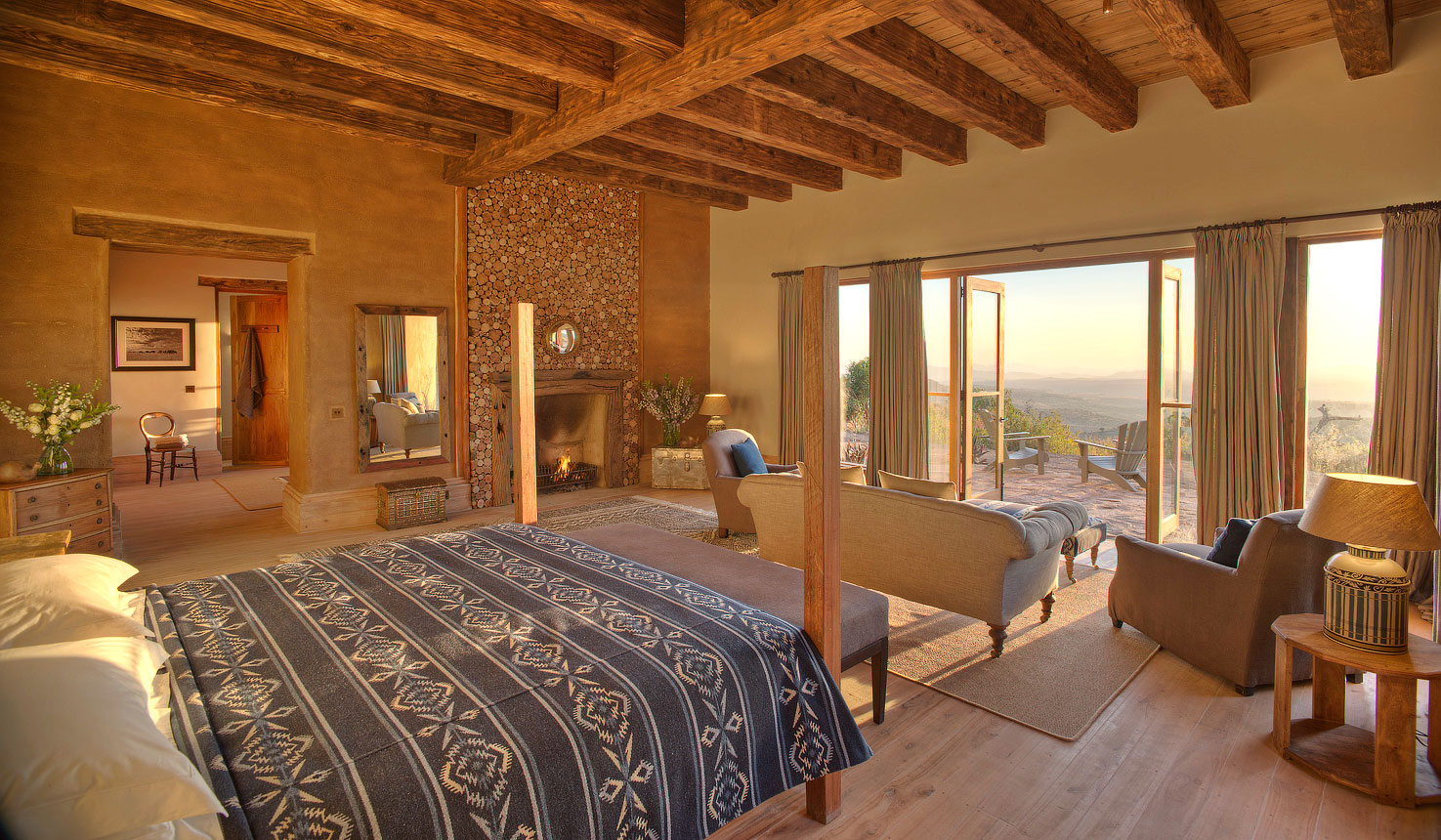Fish Eagle (Master Bedroom)