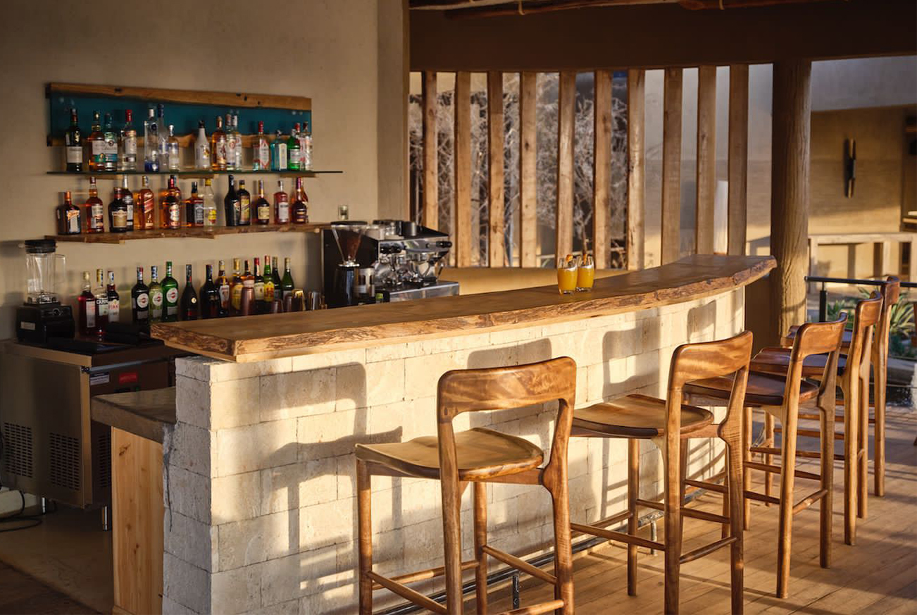 Surana Buffalo springs bar