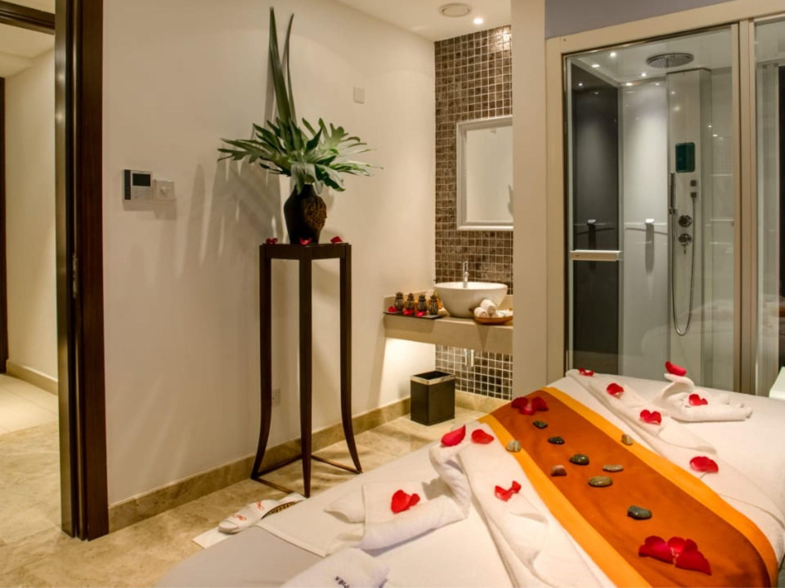 Crowne Plaza Nairobi - image 4