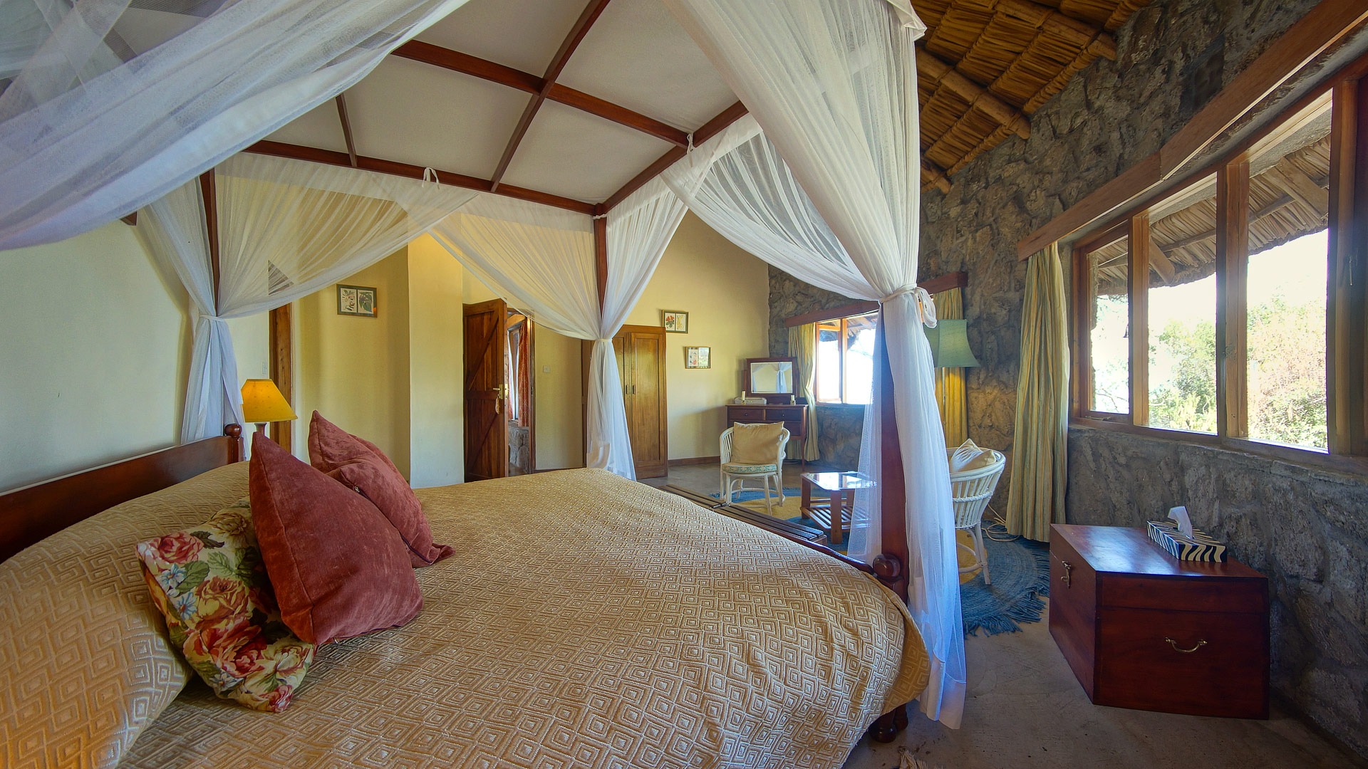 Luxury Lake Suites