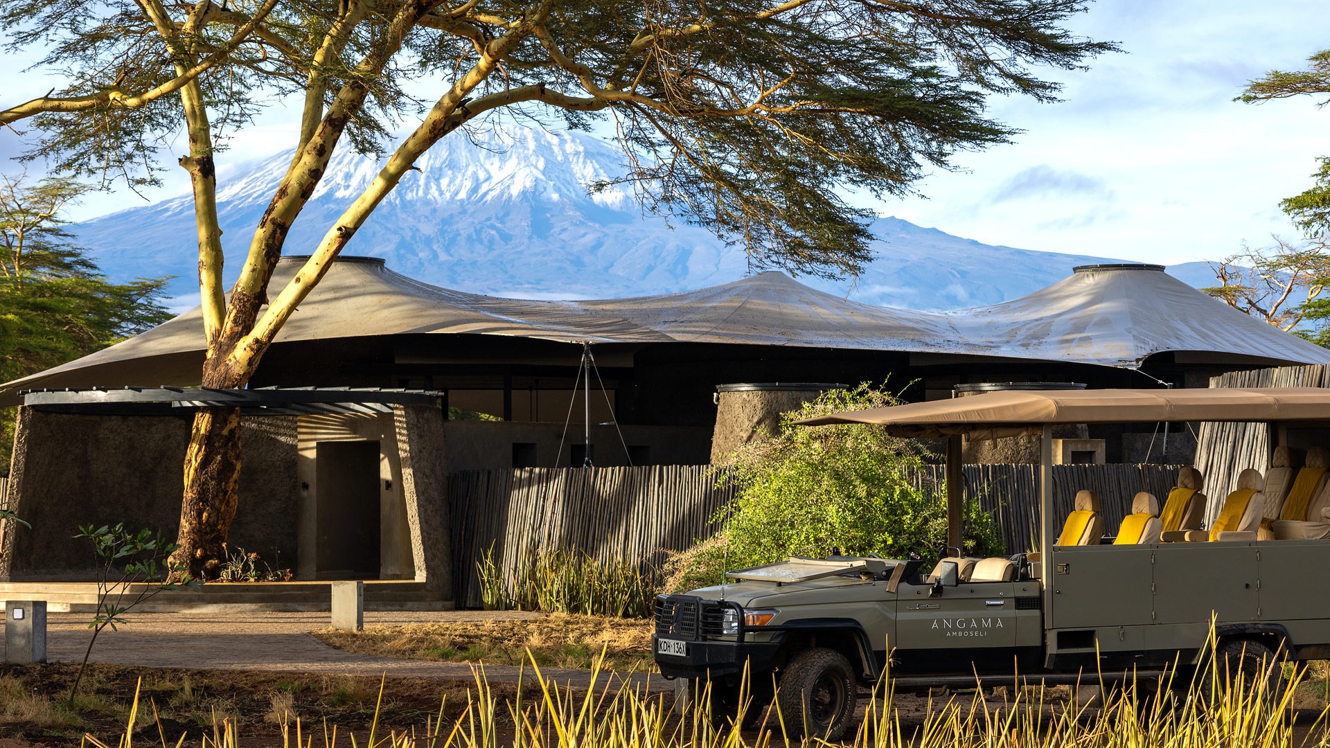 Night Drives & Walking Safaris in Kimana