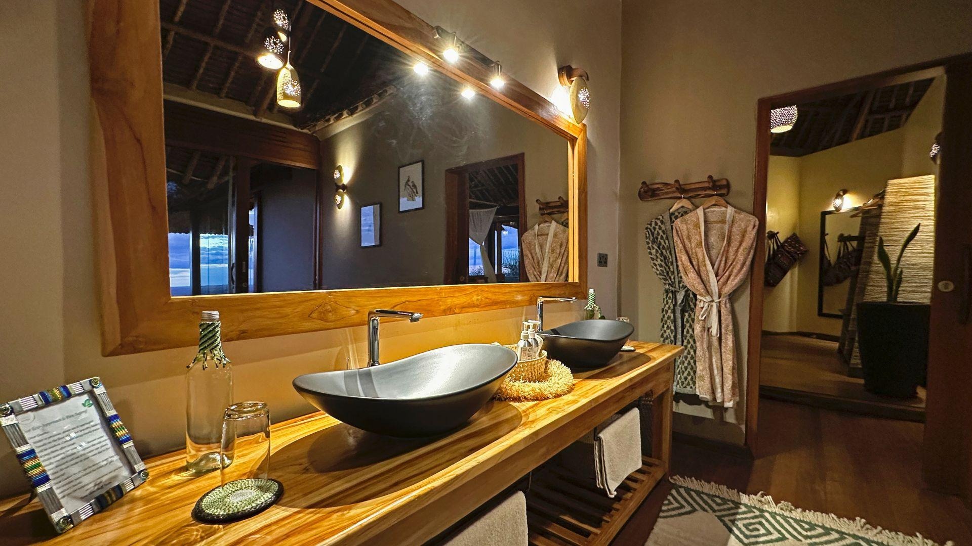 Soroi Lions Bluff Lodge - image 2
